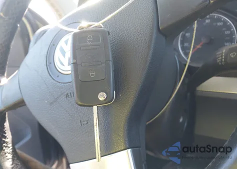 2008 Volkswagen Jetta Wolfsburg Edition z USA, uszkodzony, nr VIN 3VWRJ71K68M151556